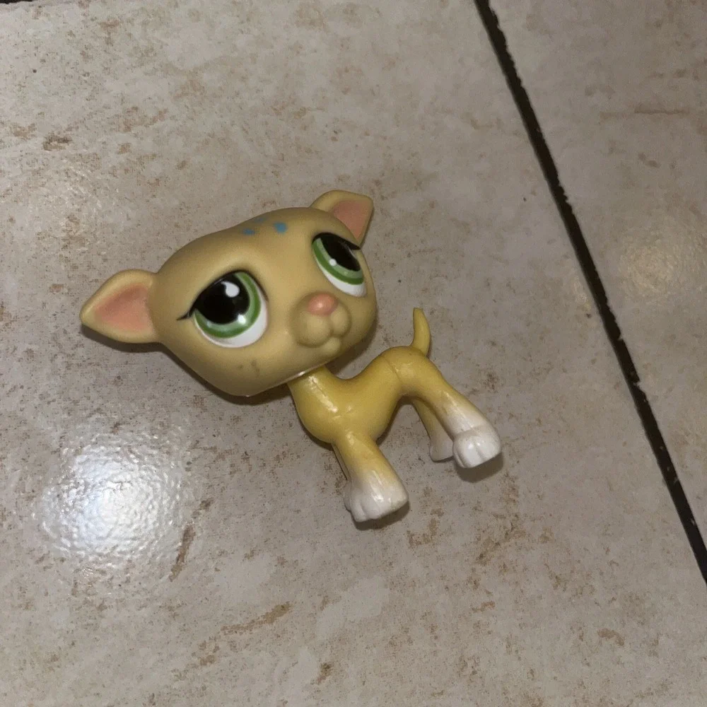 Littlest Pet Shop Yellow and White Accented‎ Greyhound Whippet Dog #875